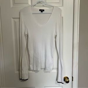 Lord and Taylor, long sleeve v-neck top, large